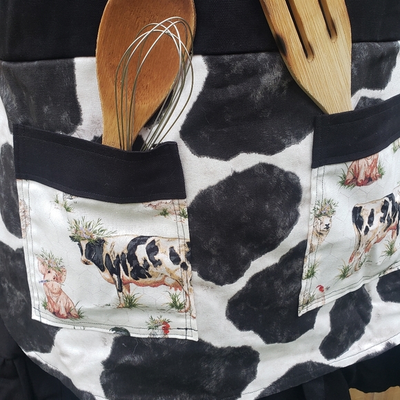 Cow Print Handmade Apron with Ruffles C1 - Picture 4 of 8